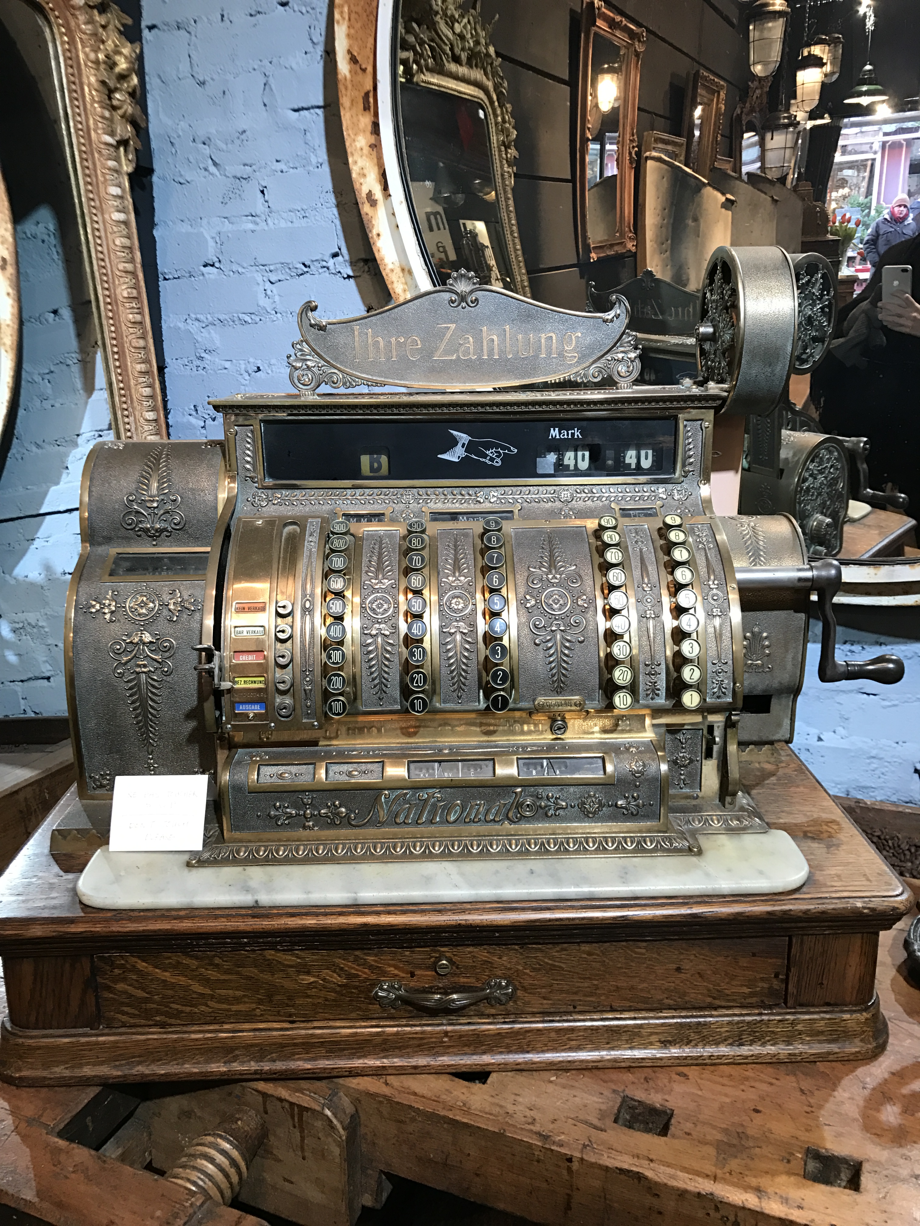 Best Vintage Shops in Paris