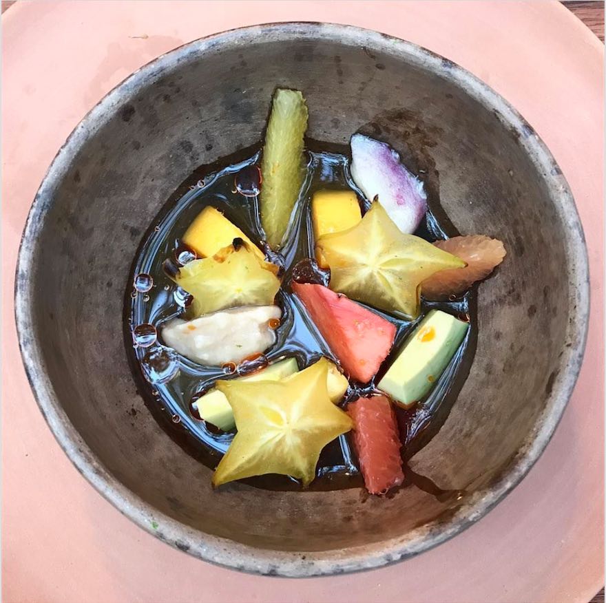 noma-restaurant-pop-up-tulum-mexico-chef-rene-redzepi-the-better-places-restaurant-setting