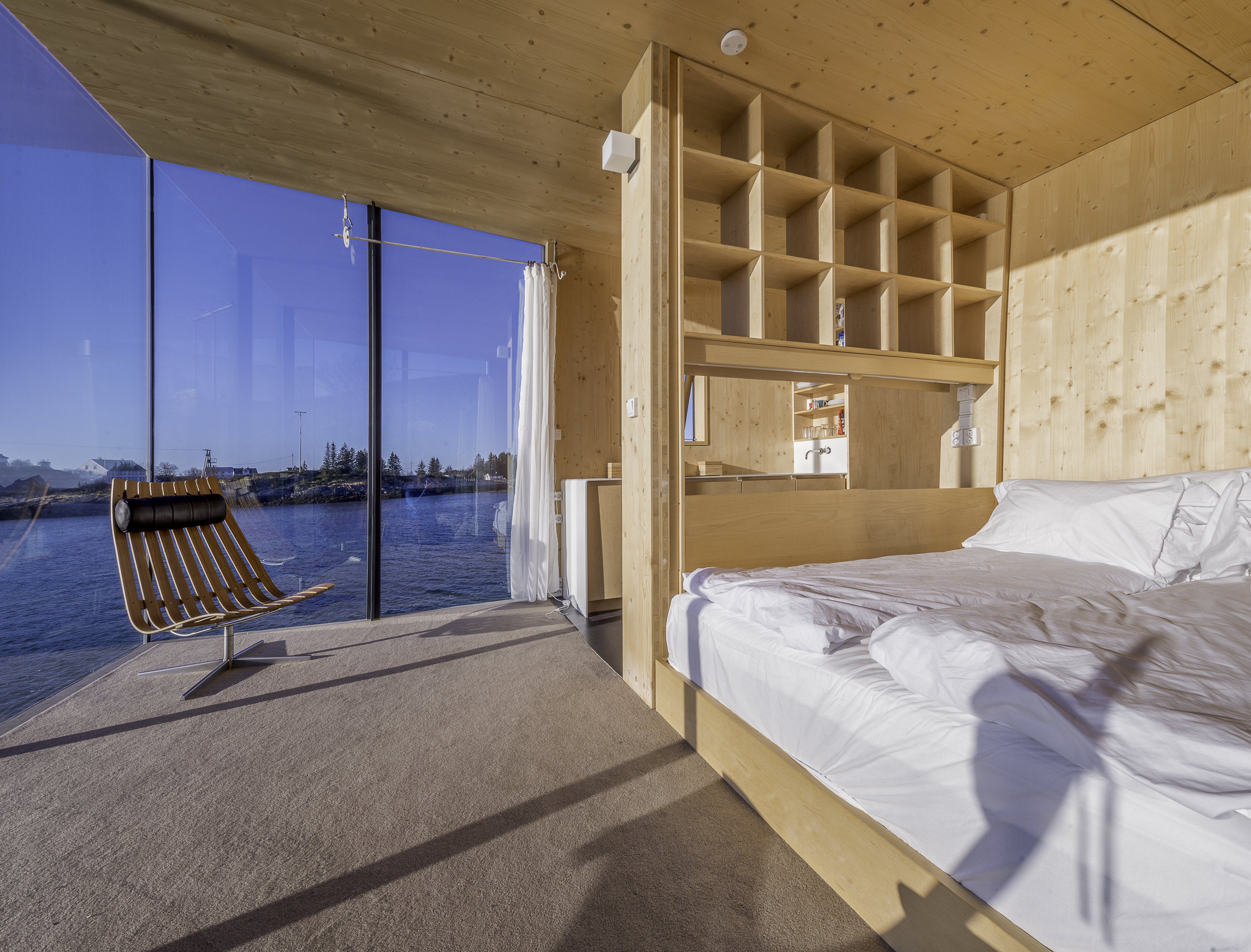 the better places design crush norway sea cabins northern lights jessie schoeller helena schoeller gloria von bronewski travelblog