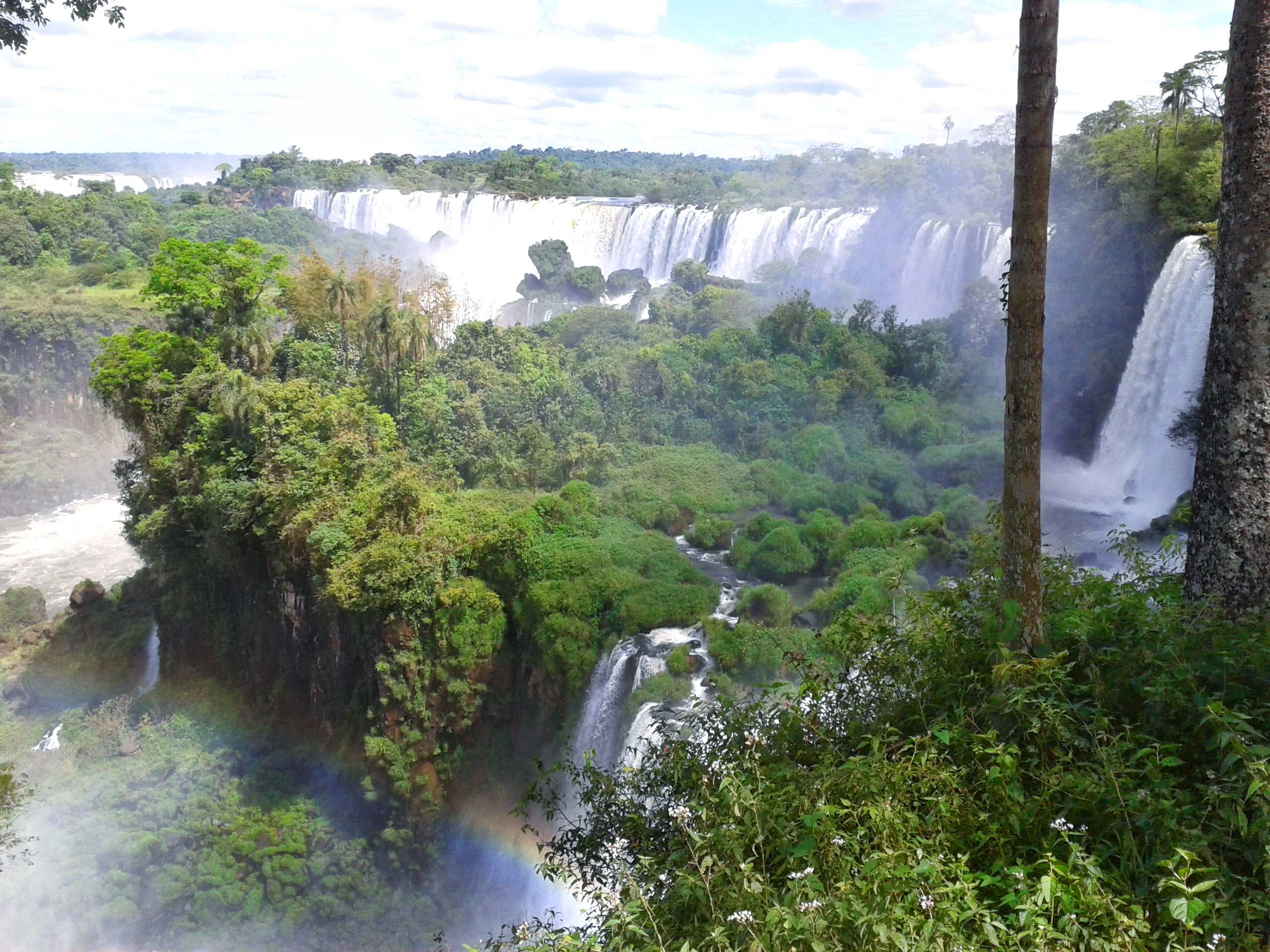 Thebetterplaces_Iguazufalls_panorama.jpg