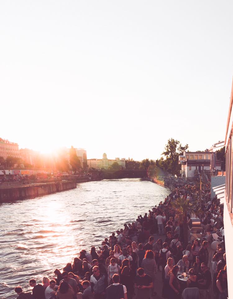 the-better-places-daydrinking-jessie-helena-schoeller-gloria-vonbronewski-wien-tel-aviv-25-hours-hotel-restaurant18740544_1499372786773411_8005316086368017238_n