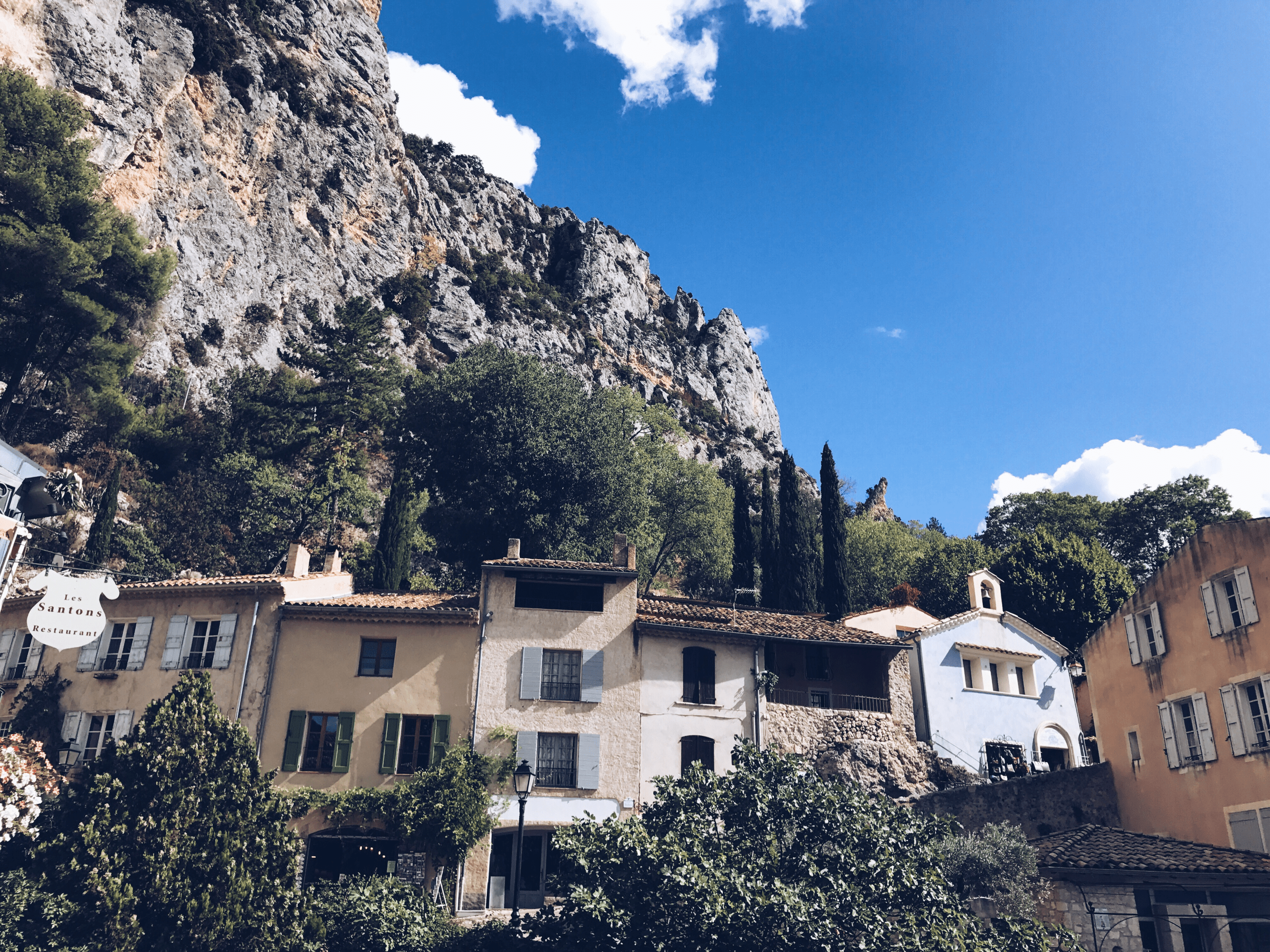 the-better-places-69Campers-roadtrip-provence-france-schoeller-jessie-vonbronewski-gloria-schoeller-helena-reiseblog-travel-blogIMG_5499