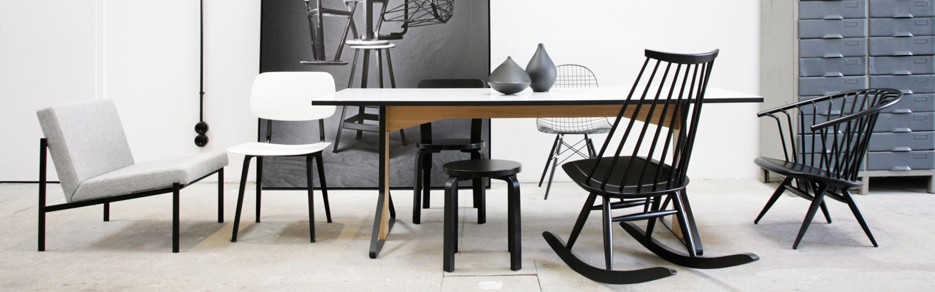 the-better-places-best-interior-shops-munich-berlin-hamburg-schoeller-jessie-vonbronewski-gloria-schoeller-helena-reiseblog-travel-blogPLY_shop_furniture_artek_kaari_tapiovaara_vitra_eam