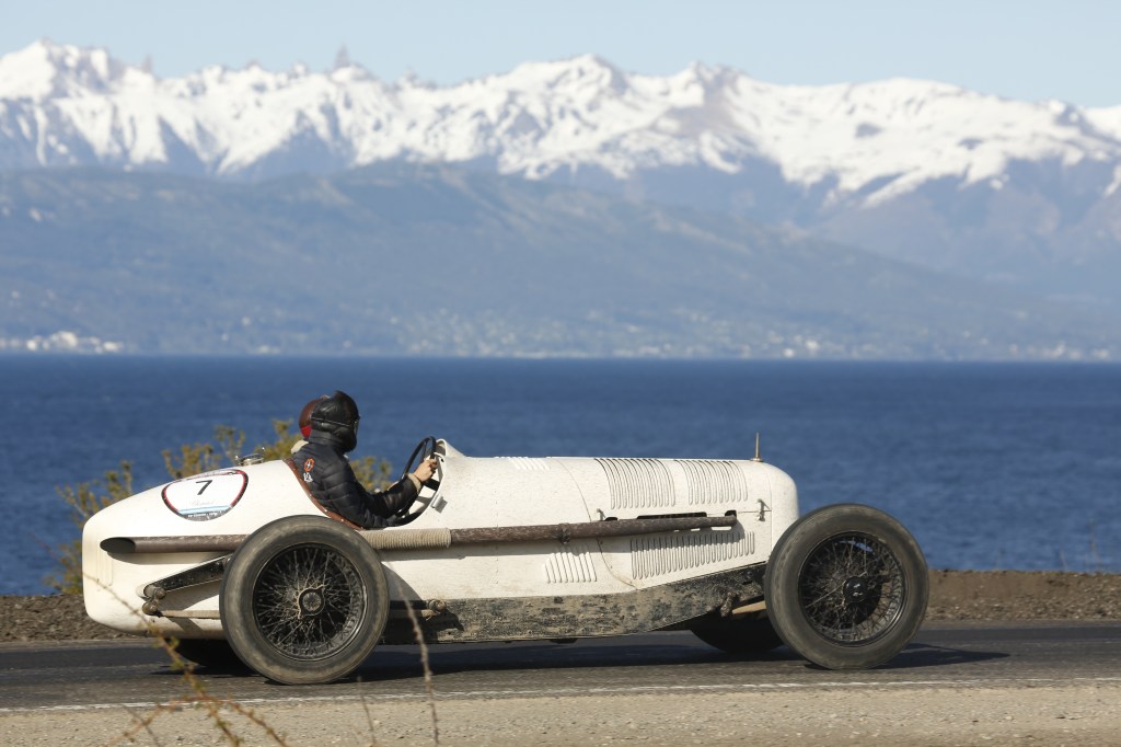 A VINTAGE CAR RACE THROUGH ARGENTINA: “1000 MILLAS SPORT” IN&nbsp;PATAGONIA
