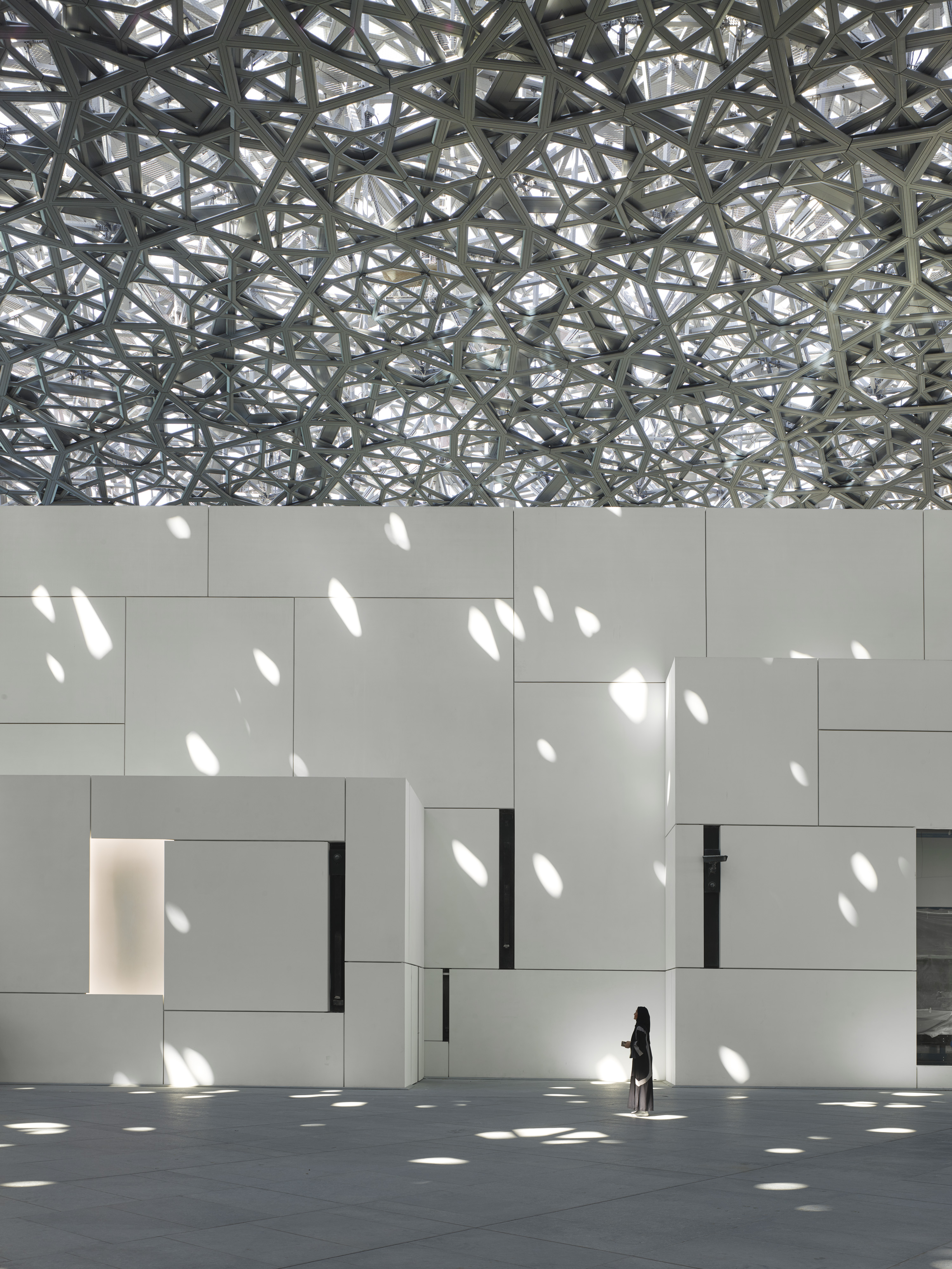 Louvre_abu_dhabi_thebetterplaces_roof_interior_museum_emirates.jpg
