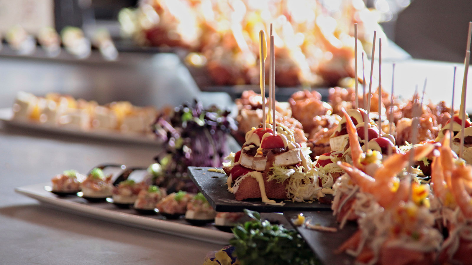 the-better-places-tast-club-palma-de-mallorca-restaurant-foodguide-cityguide-schoeller-jessie-vonbronewski-gloria-schoeller-helena-reiseblog-travel-blogtapas_varias_tast_club