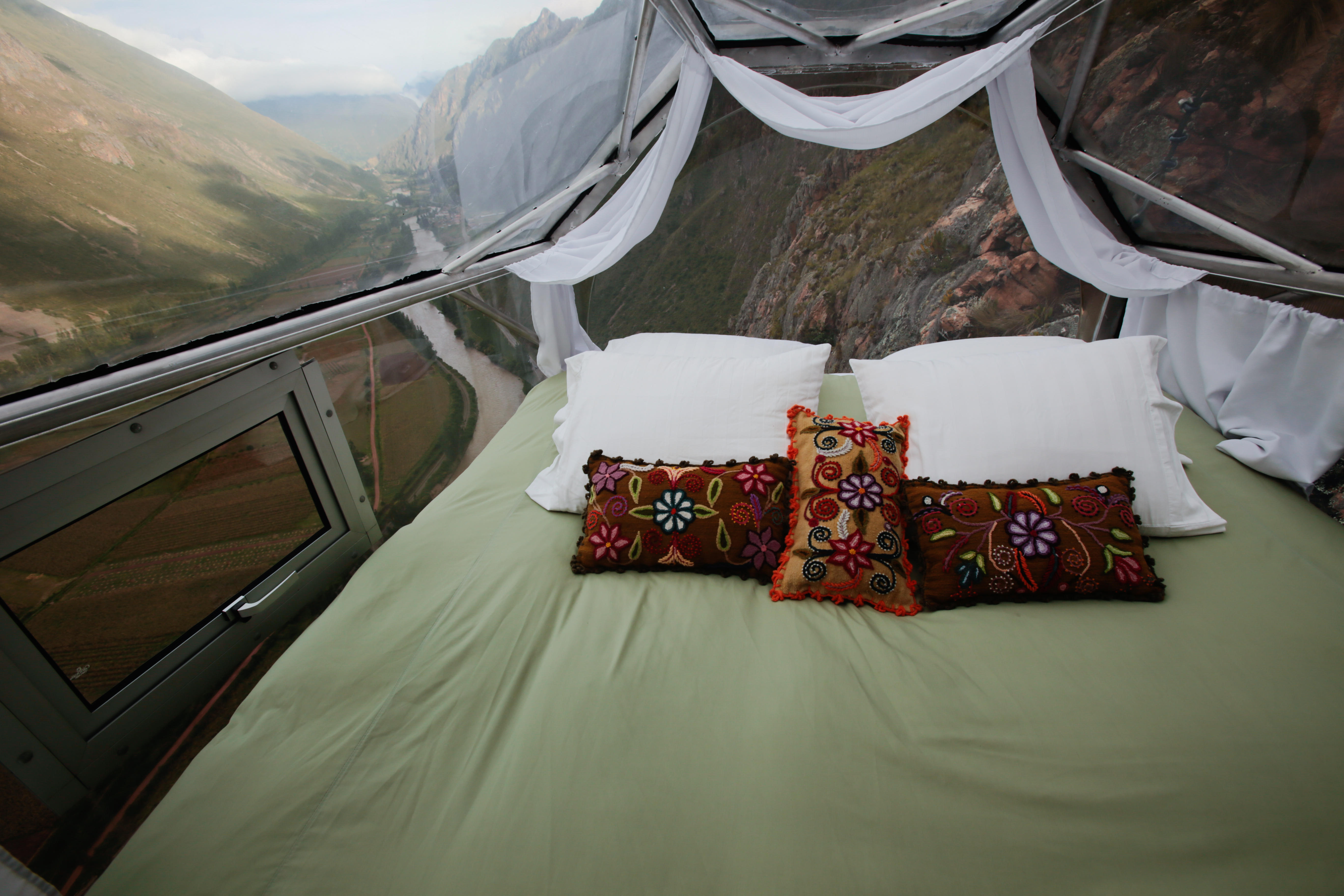 thebetterplaces_peru_bedroom_adventure_cusco