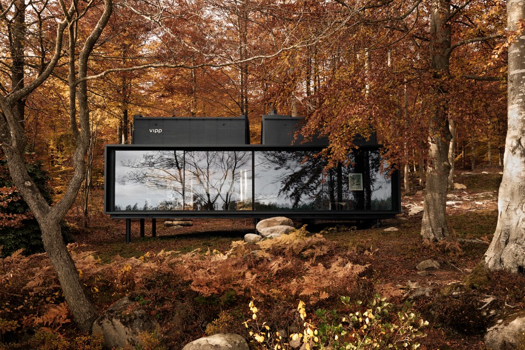 THE PERFECT AUTUMN HIDEAWAY: VIPP SHELTER IN&nbsp;SWEDEN