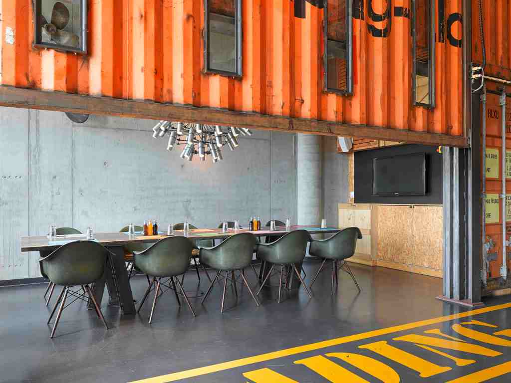INDUSTRIAL DESIGN MEETS SAILORS: 25 HOURS HOTEL HAMBURG HAFENCITY