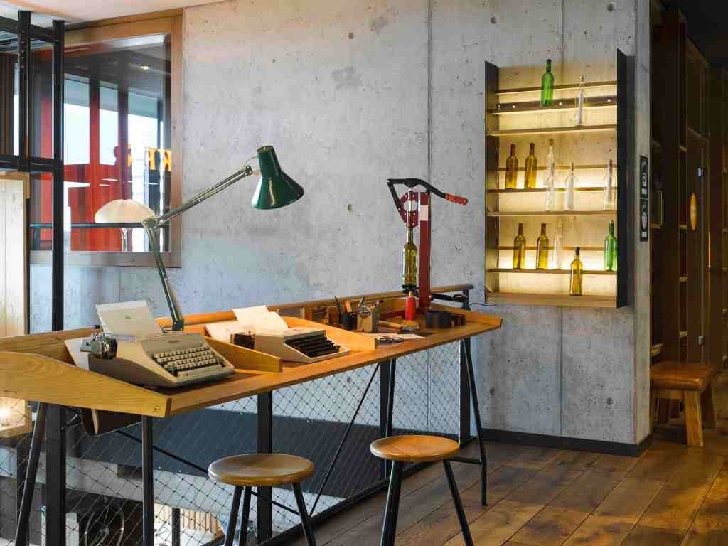 25 hours hotel Hafencity Hamburg review the better places travel magazine industrial design hotel city germany